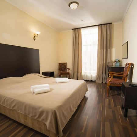 Alex Hotel Odessa Extérieur photo