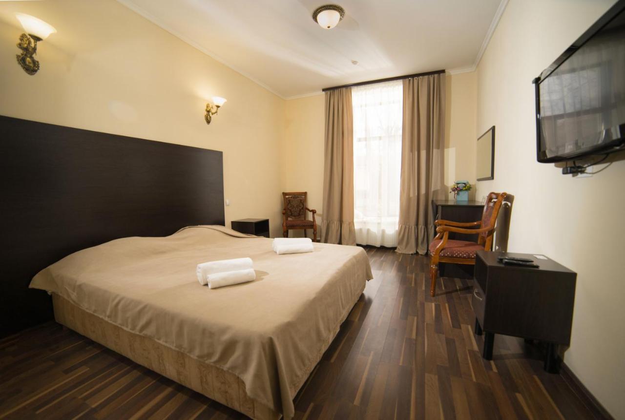Alex Hotel Odessa Extérieur photo