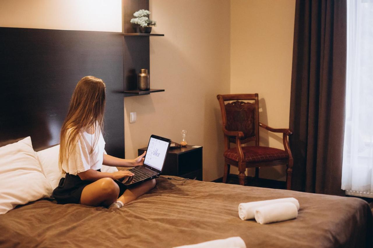 Alex Hotel Odessa Extérieur photo